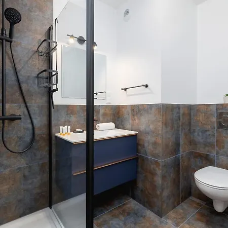 Beautiful Klimeckiego With Balcony By Renters شقة