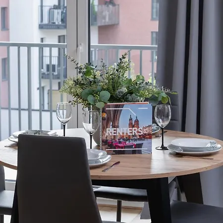 Beautiful Klimeckiego With Balcony By Renters *