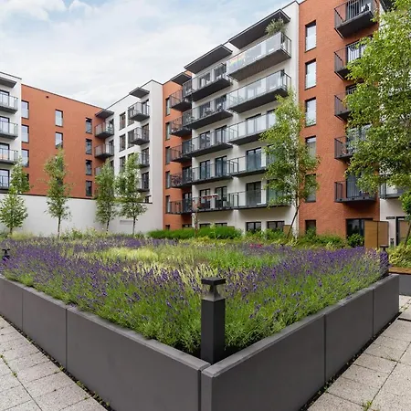 Lägenhet Beautiful Klimeckiego With Balcony By Renters